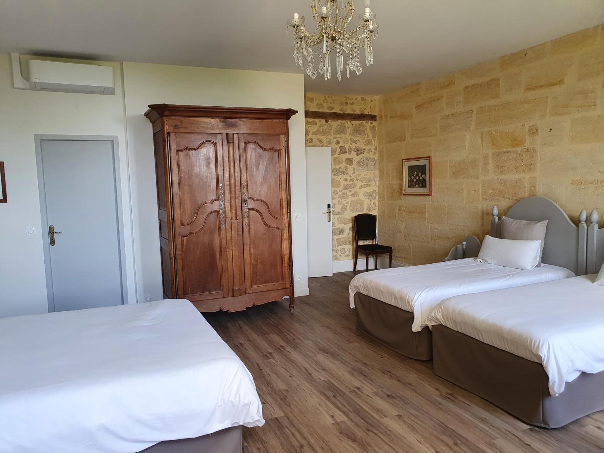 Chateau Fleur De Roques - Puisseguin Saint Emilion Room photo